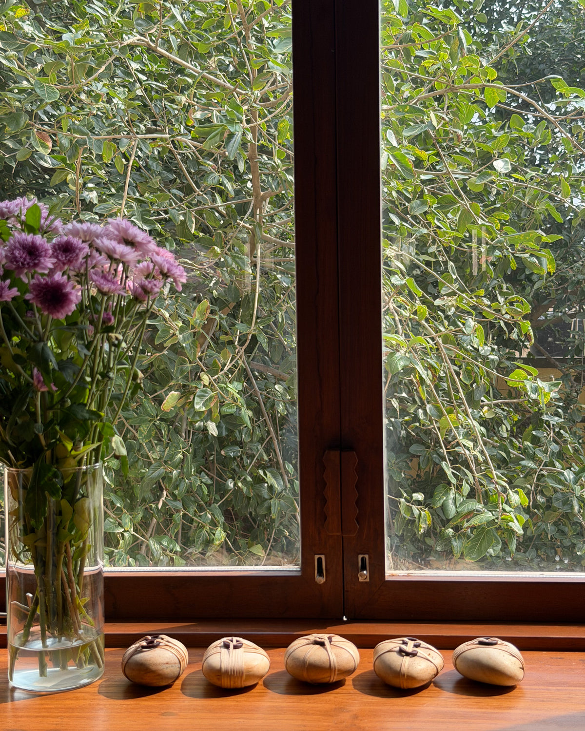 Cane-Wrapped Pebbles - Set of 5: Natural / White